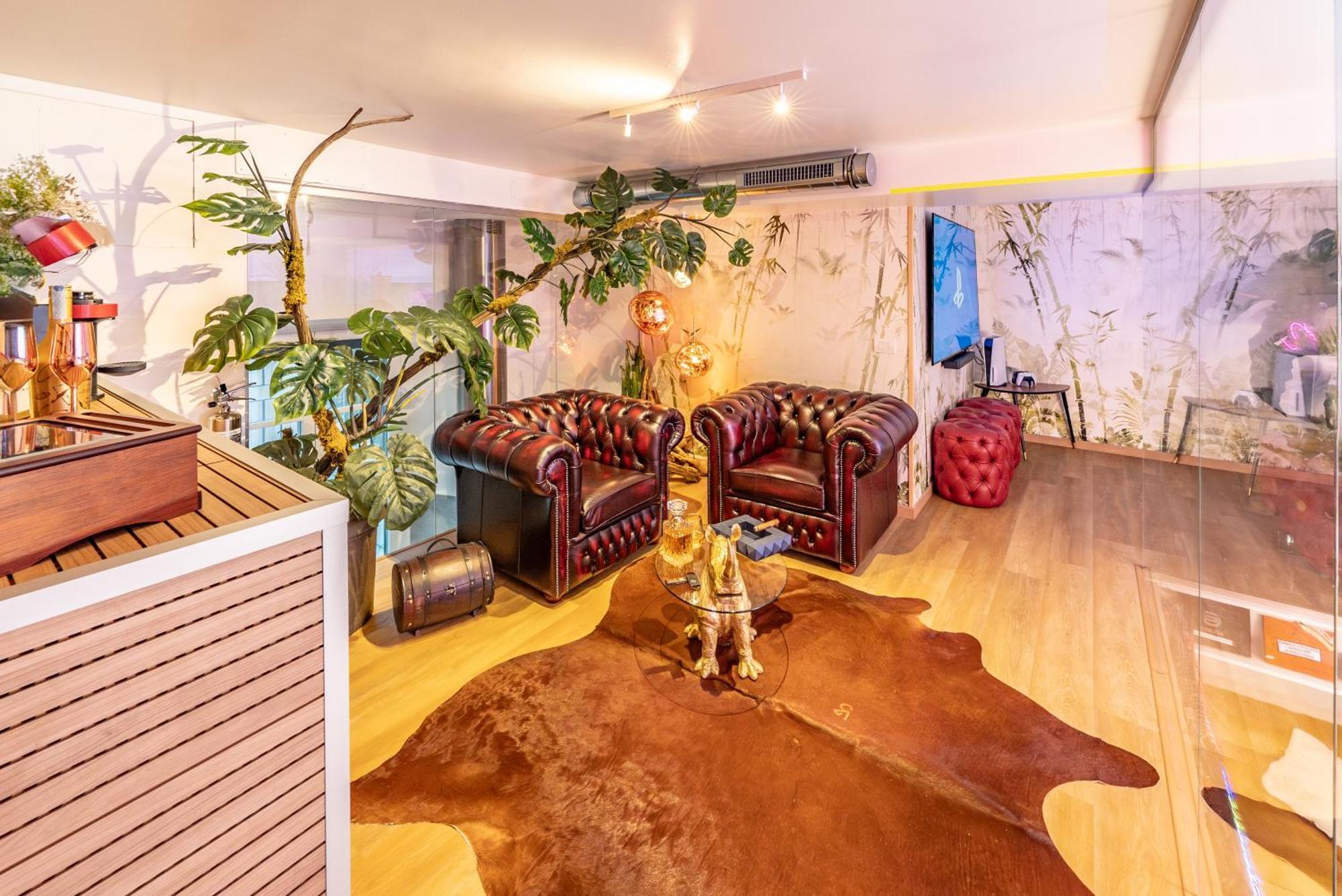 Luxe & Central Haven - Jacuzzi, Sauna, Steam, Private Parking Como Luaran gambar
