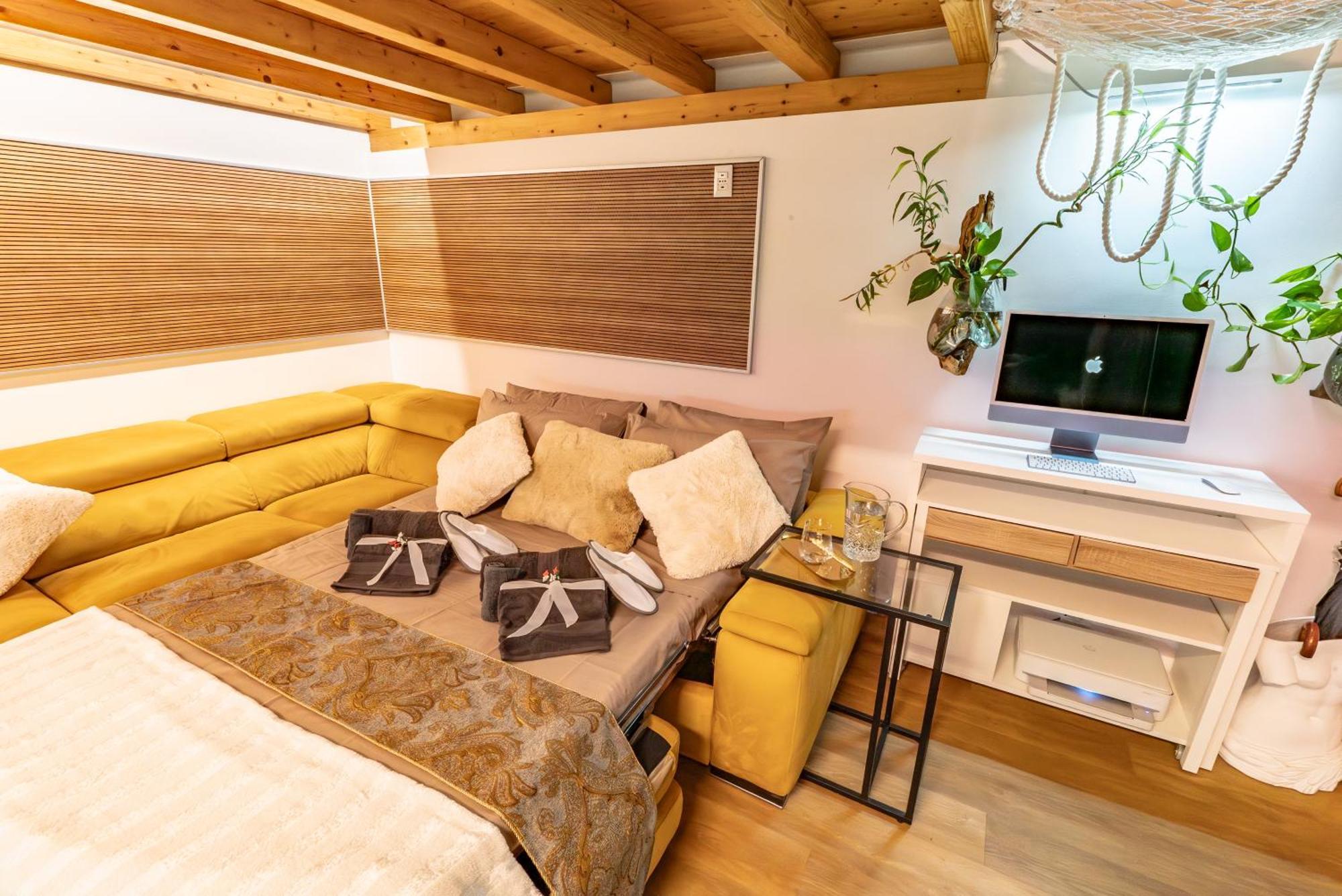 Luxe & Central Haven - Jacuzzi, Sauna, Steam, Private Parking Como Luaran gambar
