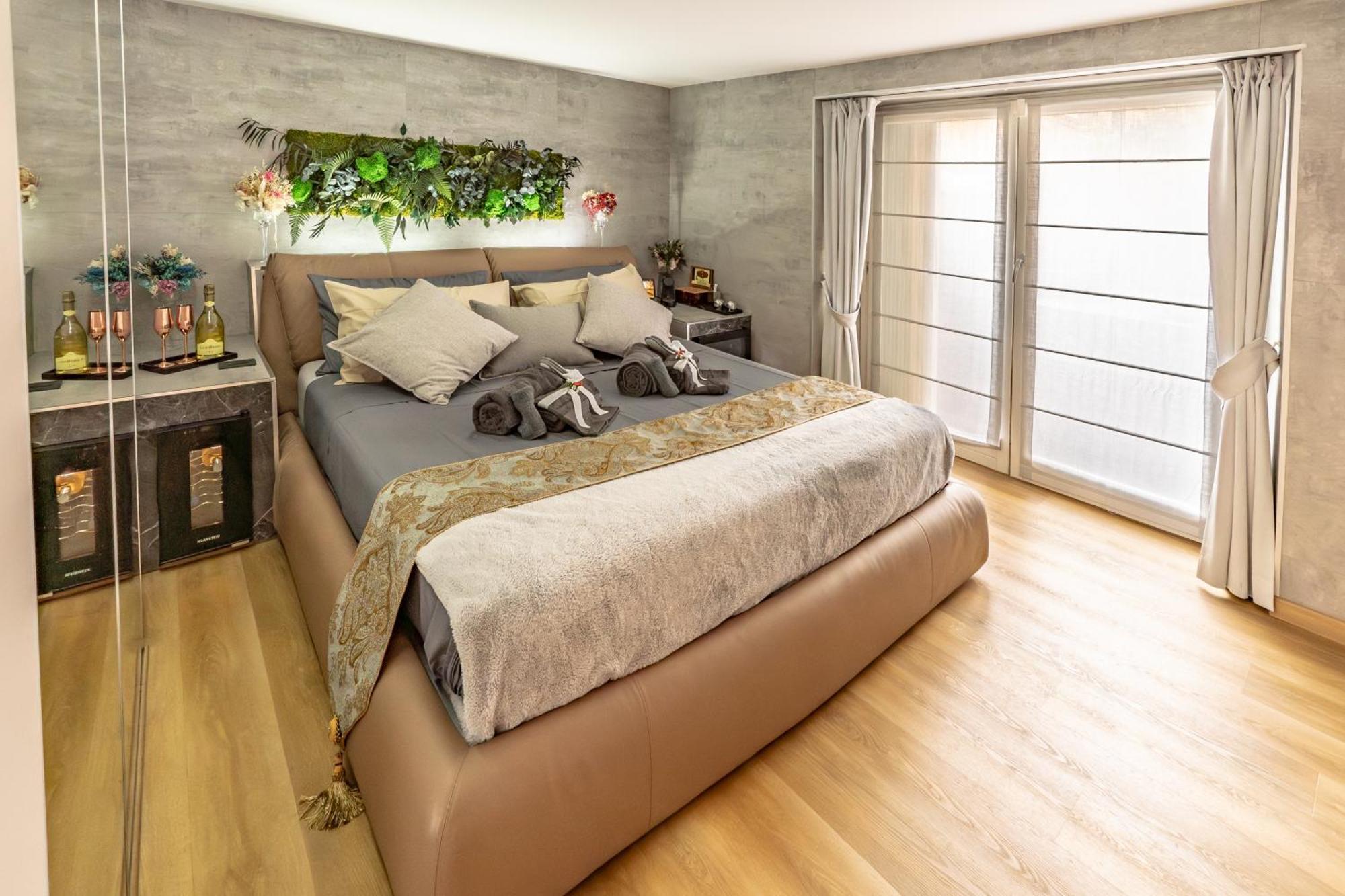 Luxe & Central Haven - Jacuzzi, Sauna, Steam, Private Parking Como Luaran gambar