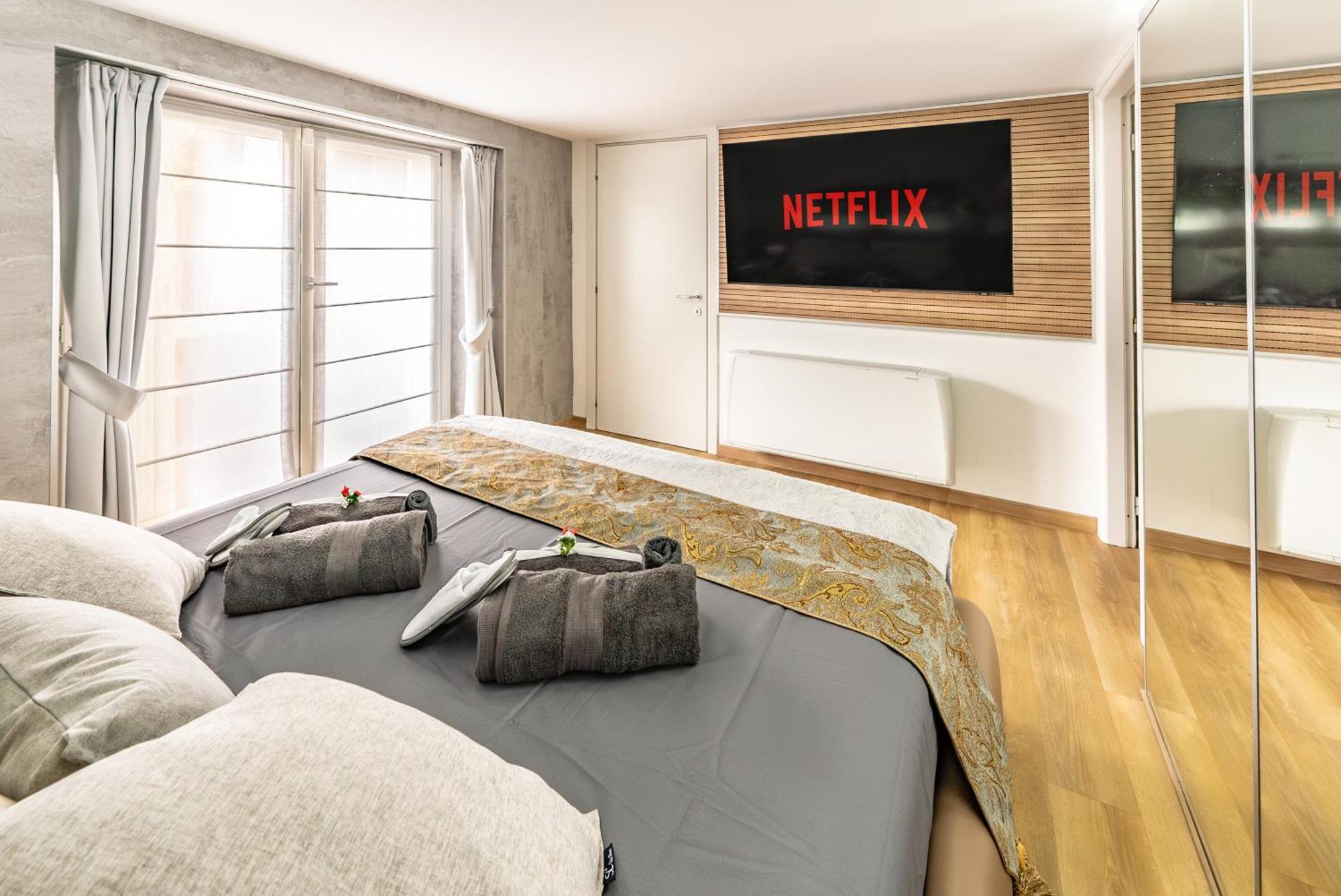 Luxe & Central Haven - Jacuzzi, Sauna, Steam, Private Parking Como Luaran gambar