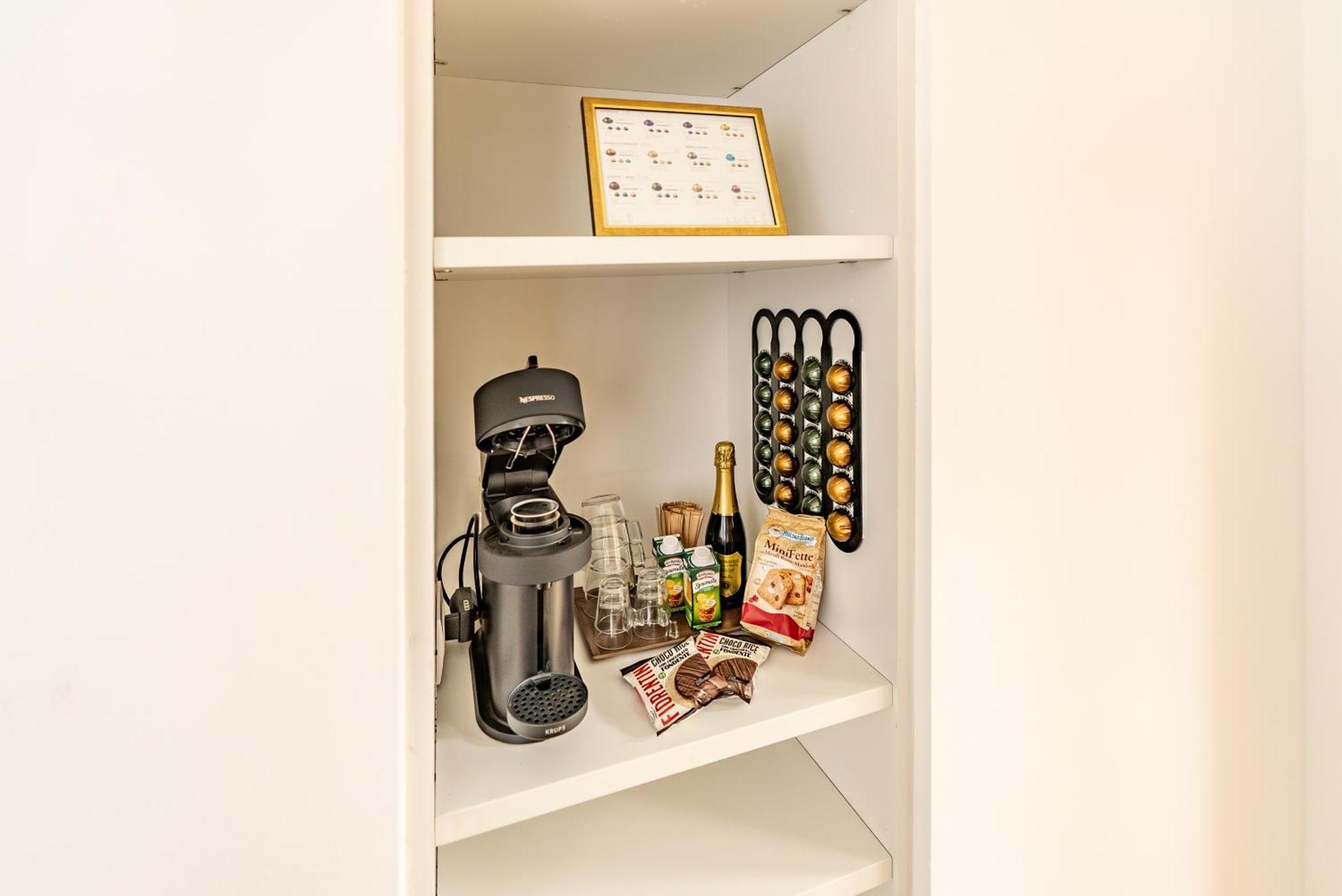 Luxe & Central Haven - Jacuzzi, Sauna, Steam, Private Parking Como Luaran gambar